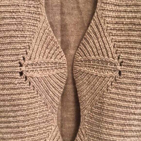 Cynthia Rowley brand size 1X  wool sweater jacket with buckle closure in front - Picture 4 of 5